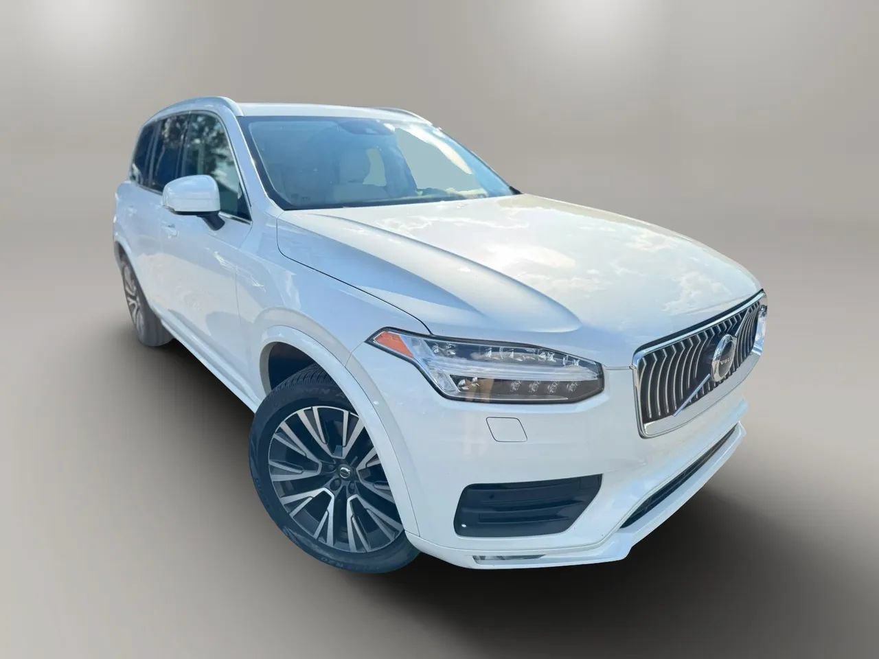 Used 2021 Volvo XC90 T6 Momentum w/ Protection Package Premier AWD/4WD image 2