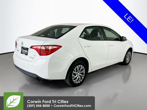Used 2019 Toyota Corolla LE FWD image 15