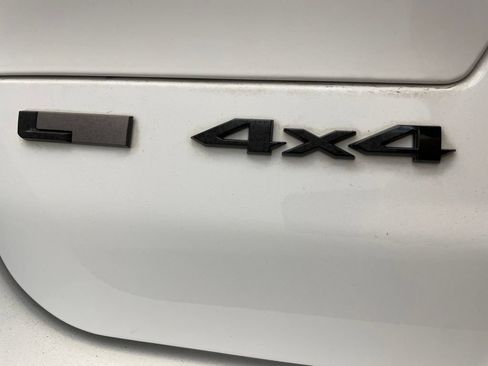 Used 2021 Jeep Grand Cherokee L Laredo AWD/4WD image 10