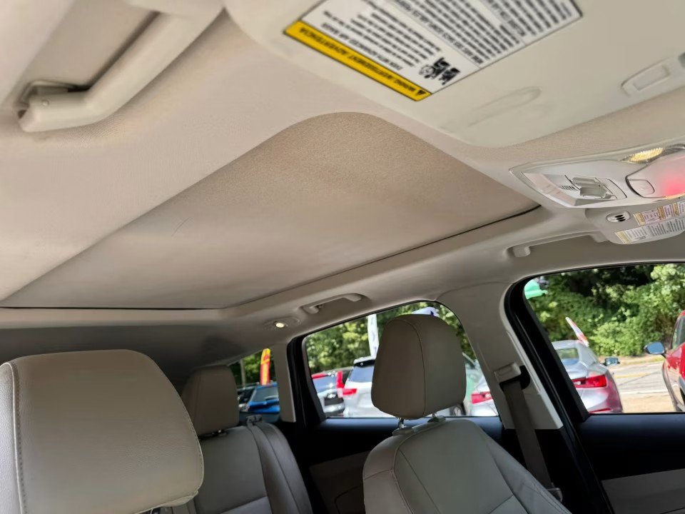 Used 2015 Ford Escape Titanium AWD/4WD image 25