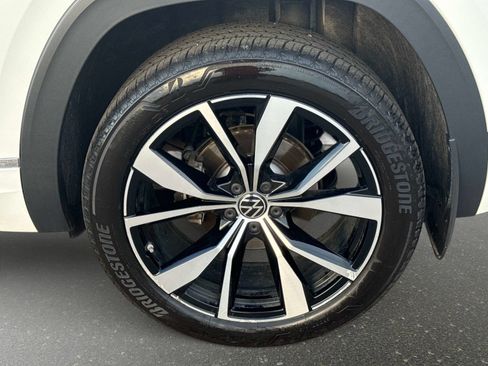 Used 2025 Volkswagen Atlas Cross Sport SEL Premium R-Line AWD/4WD image 7