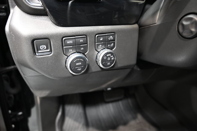 Used 2025 GMC Sierra 1500 SLT w/ SLT Premium Plus Package AWD/4WD image 27