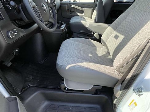 New 2025 GMC Savana 3500 LT w/ LT Preferred Equipment Group image 9