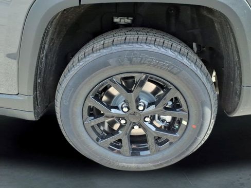 New 2026 Jeep Grand Cherokee L 4WD image 10