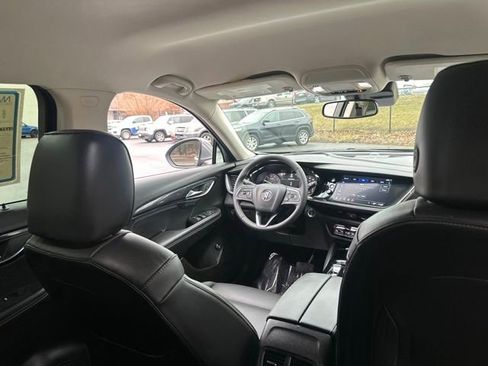 Used 2023 Buick Envision Essence image 18