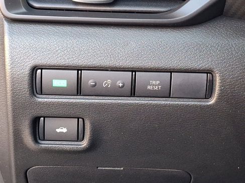 Certified 2023 Nissan Sentra S image 25