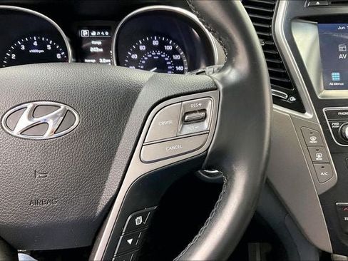 Used 2017 Hyundai Santa Fe SE w/ SE Premium Package 02 AWD/4WD image 23