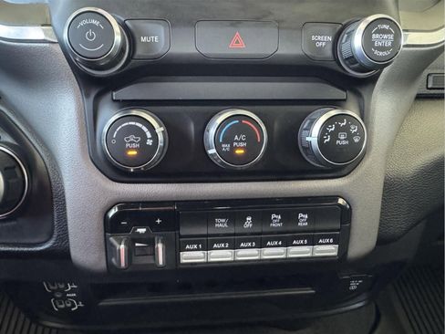 Used 2024 RAM 2500 Big Horn w/ Protection Group AWD/4WD image 19