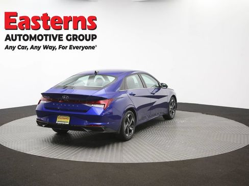 Used 2022 Hyundai Elantra SEL w/ Convenience + Premium Package FWD image 41