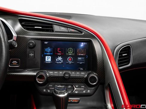 Used 2015 Chevrolet Corvette Z06 w/ 3LZ Preferred Equipment Group image 30