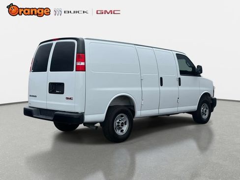 Used 2025 GMC Savana 2500 w/ Driver Convenience Package RWD image 3