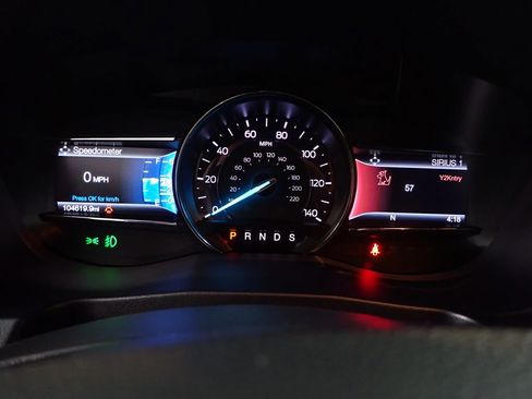 Used 2017 Ford Explorer XLT w/ Equipment Group 202A image 31