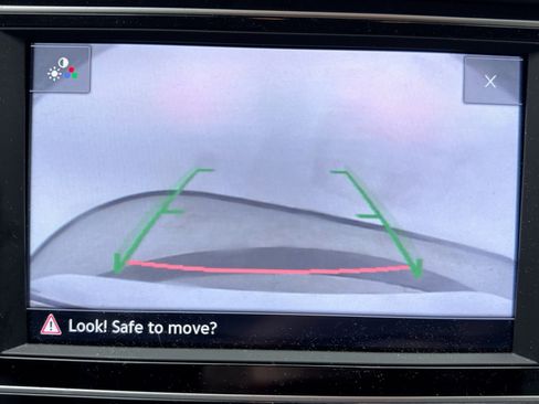 Used 2023 Volkswagen Jetta SE w/ Black Wheel Package image 11