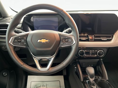 New 2025 Chevrolet TrailBlazer LT w/ Convenience Package image 13