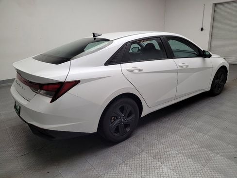 Used 2022 Hyundai Elantra SEL FWD image 9