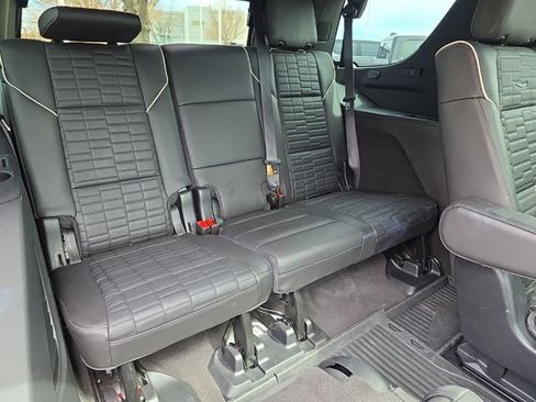 Used 2024 Cadillac Escalade Sport Platinum w/ LPO, ONYX Package image 23