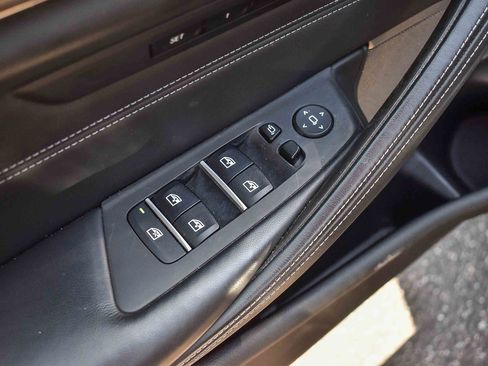 Used 2022 BMW M5 image 19