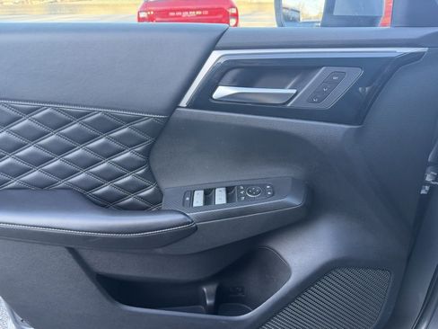 Used 2022 Mitsubishi Outlander SEL image 33