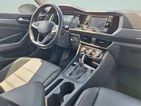 Used 2024 Volkswagen Jetta SE image 24