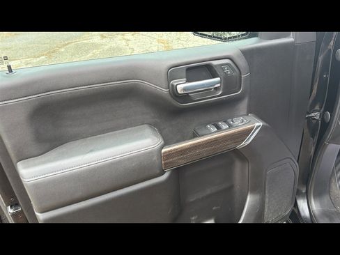 Used 2021 Chevrolet Silverado 1500 LT image 7