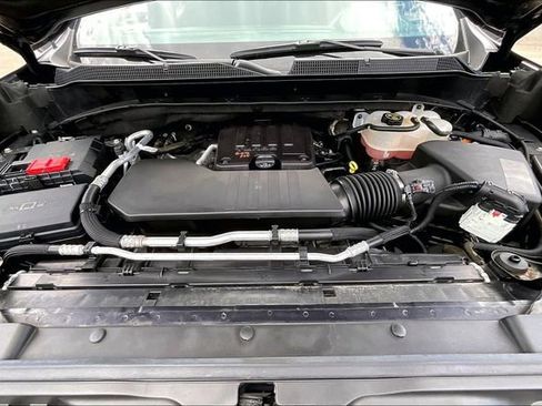Used 2023 Chevrolet Silverado 1500 LT AWD/4WD image 20