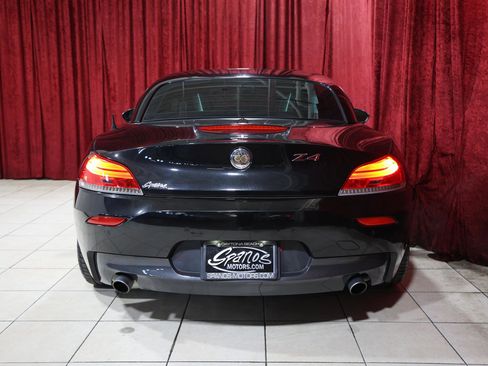 Used 2011 BMW Z4 sDrive35i image 11