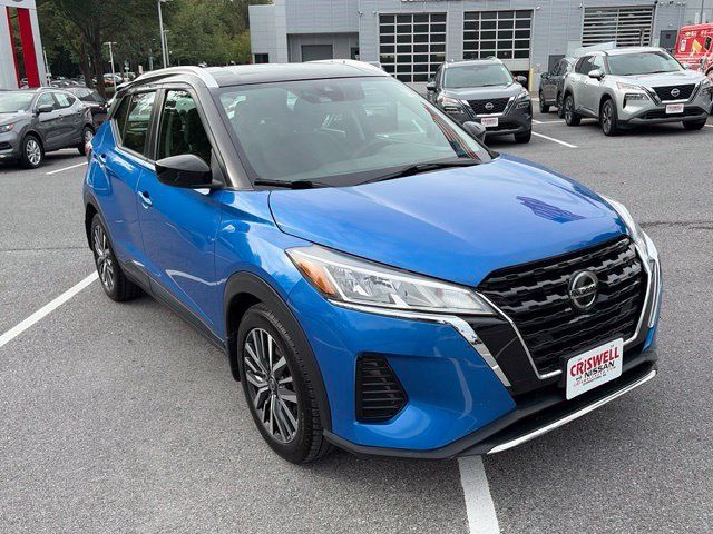 Used 2021 Nissan Kicks SV FWD image 2