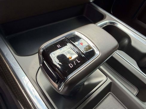 Used 2023 Chevrolet Silverado 1500 RST AWD/4WD image 15