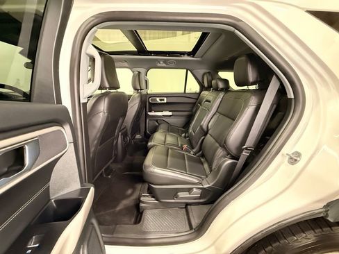 Certified 2024 Ford Explorer XLT w/ Equipment Group 202A AWD/4WD image 19
