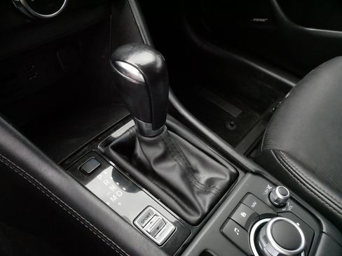 Used 2019 MAZDA CX-3 Touring w/ Preferred Equipment Package AWD/4WD image 24