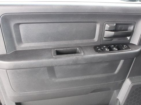 Used 2012 RAM 2500 ST w/ Chrome Accents Group AWD/4WD image 9