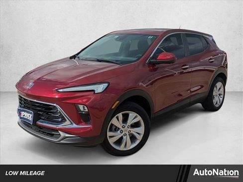 Used 2024 Buick Encore GX Preferred w/ Advanced Technology Package image 1