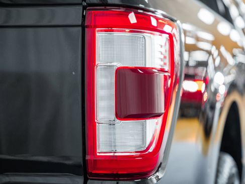 Used 2023 Ford F150 Lariat w/ Equipment Group 502A High image 19