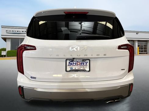 Used 2025 Kia Telluride S image 4