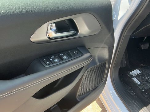 New 2026 Chrysler Voyager LX image 15