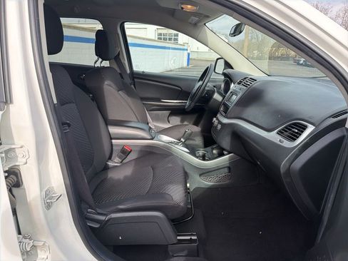Used 2016 Dodge Journey SXT image 24