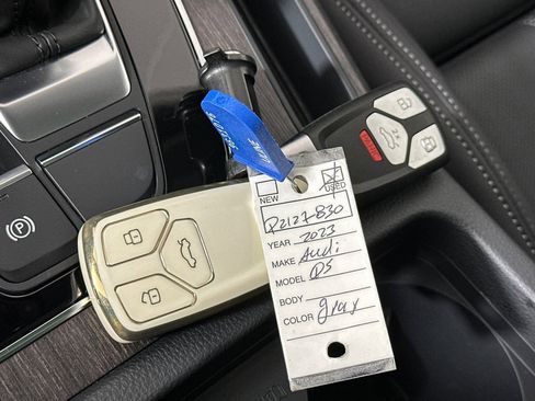 Used 2023 Audi Q5 e Premium Plus w/ Premium Plus Package image 23