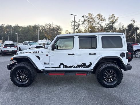 Used 2024 Jeep Wrangler Unlimited Rubicon image 6