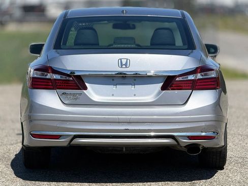 Used 2017 Honda Accord EX-L image 4