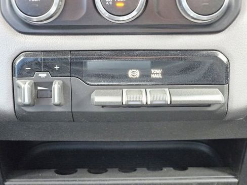 Used 2024 RAM 2500 Big Horn image 25