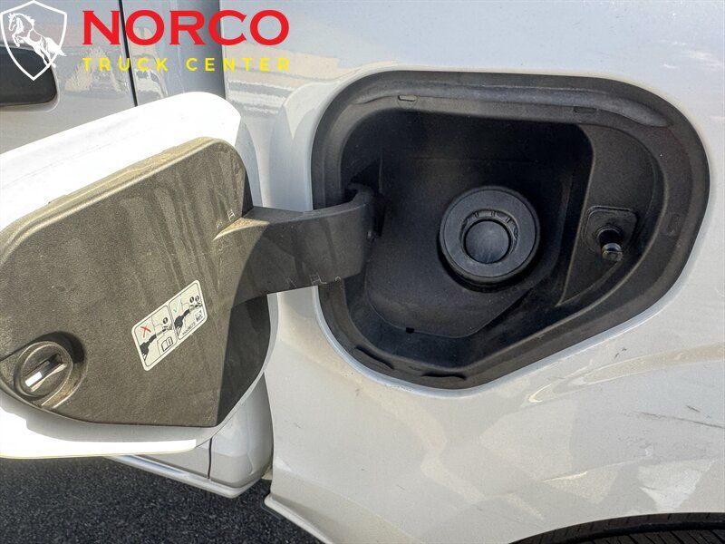 Used 2023 Chevrolet Colorado W/T RWD image 14