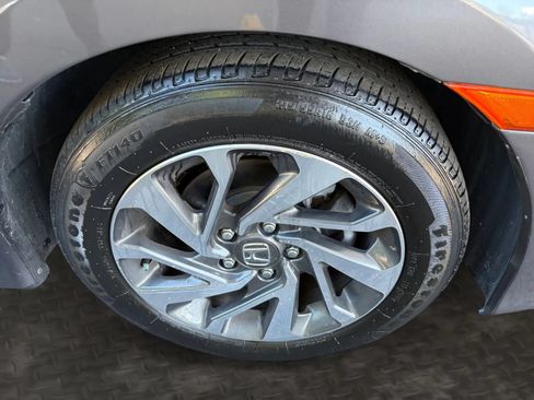 Used 2017 Honda Civic EX image 38