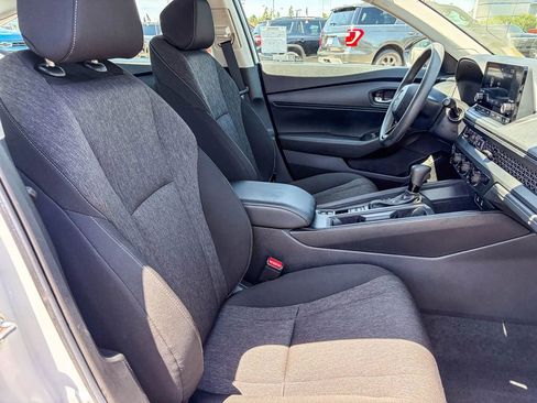 Used 2023 Honda Accord LX image 36