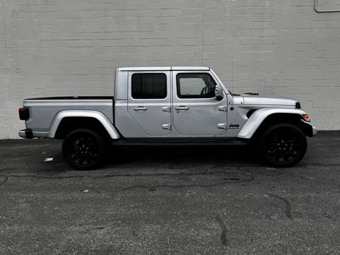 Used 2022 Jeep Gladiator Overland image 5