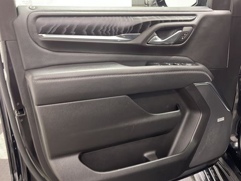 Used 2023 GMC Yukon XL Denali w/ Denali Reserve Package RWD image 13