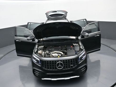 Used 2021 Mercedes-Benz GLB 35 AMG 4MATIC image 38