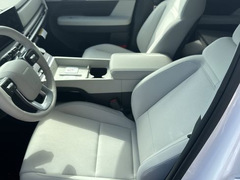 New 2026 Hyundai Santa Fe SE FWD image 17