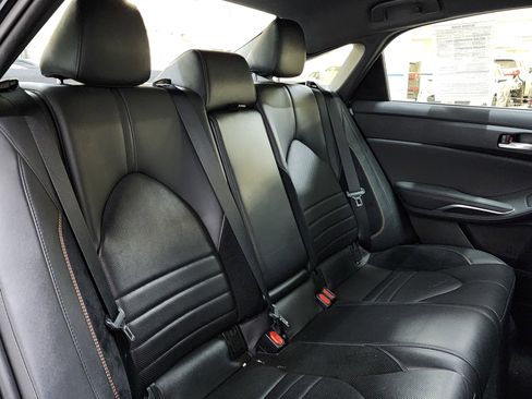 Used 2020 Toyota Avalon XSE image 20