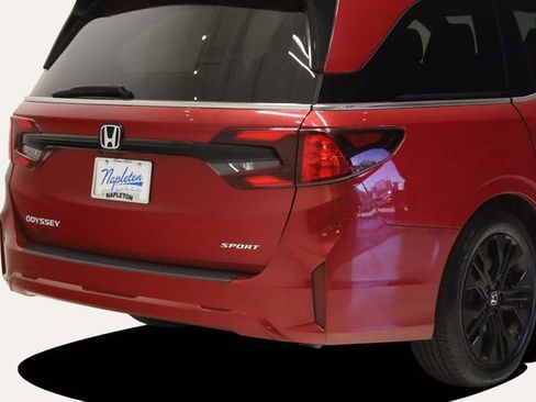 Used 2025 Honda Odyssey Sport-L image 7