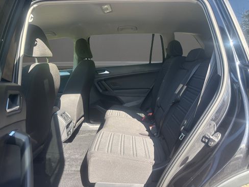 Used 2022 Volkswagen Tiguan S image 12